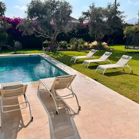 El Rancho With Pool Near Puerto Banus فيلة